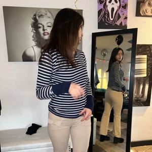 Gap, The Octavia waffle crew Long sleeve dark blue dripped shirt.